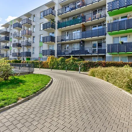 Beluvr Airport Apartament