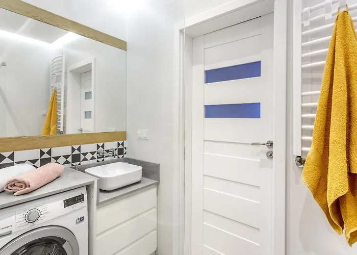 Beluvr Airport Apartament