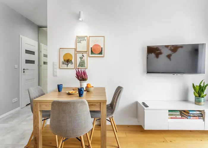 Beluvr Airport * Warszawa