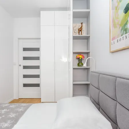 Apartment Beluvr Airport
